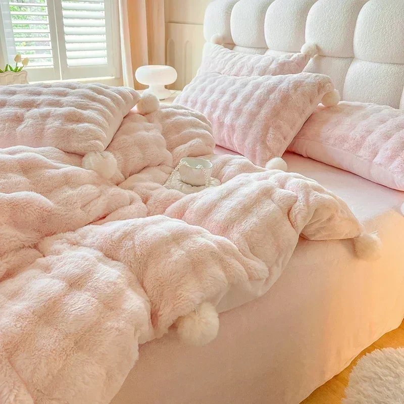 Tuscan Faux Fur Warm Fluffy Bedding Set for Winter Skin - Image 4